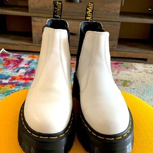 Dr Martin Chelsea Boots